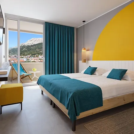 Sunny Hotel