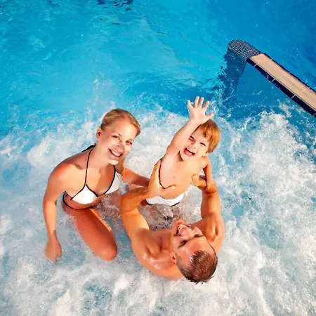 Sunny Hotel 3*