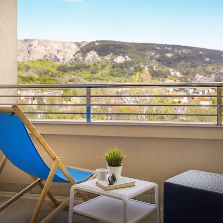 Sunny Hotel