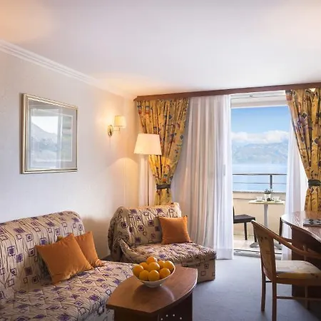 Sunny Hotel