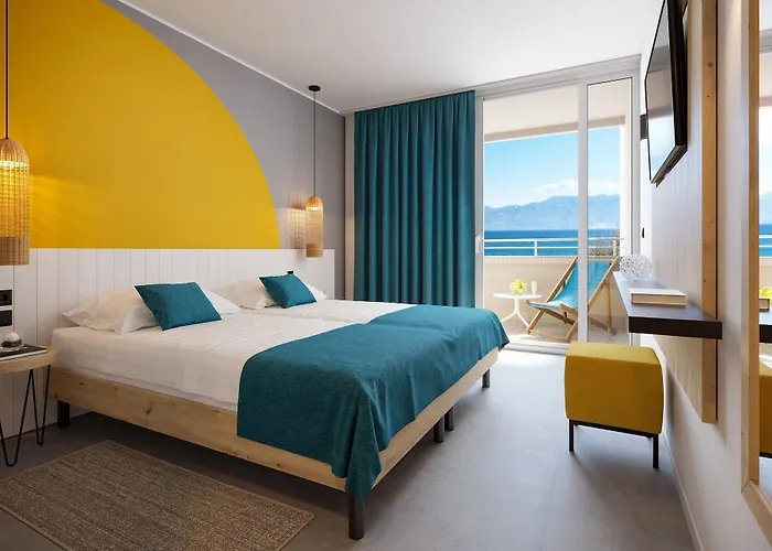 Szálloda Corinthia 3*