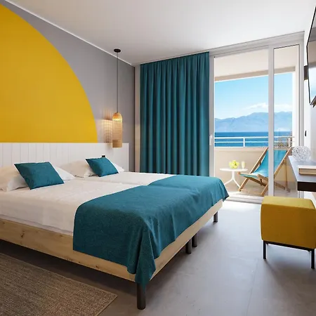 ホテル Corinthia 3*