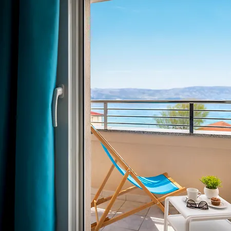 Corinthia Hotel 3*